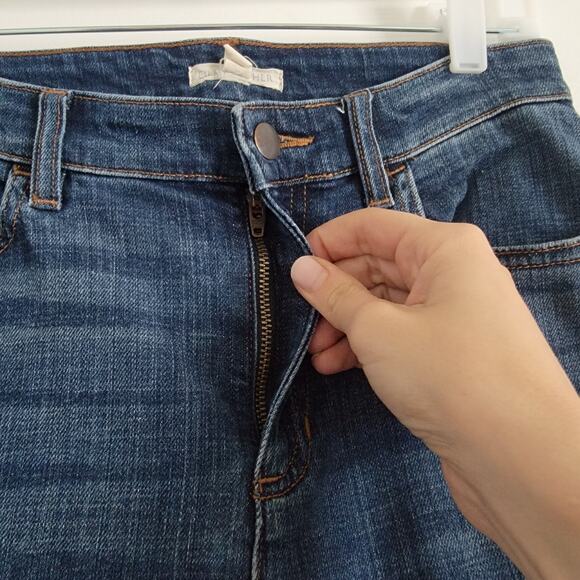 Eileen Fisher Mid Rise Cropped Boot Cut Jean Dark Wash No Distressing Size 2 - Picture 6 of 7